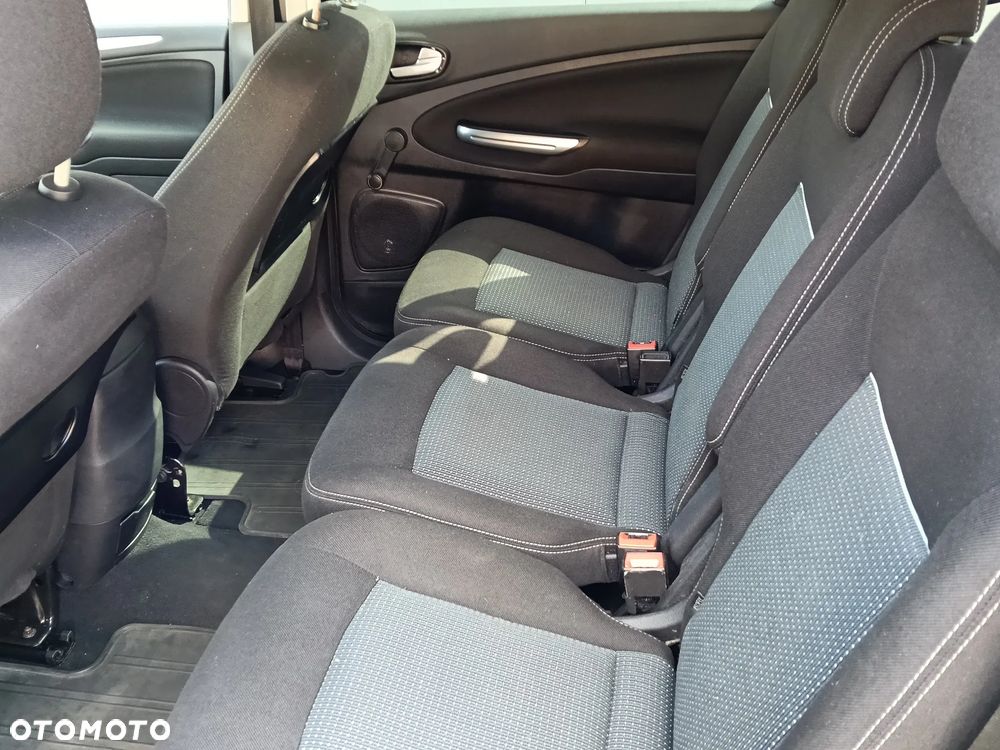 Ford Galaxy 2.0 TDCi Ambiente - 8
