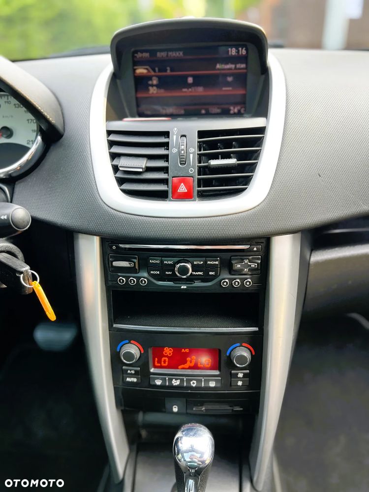 Peugeot 207 - 18