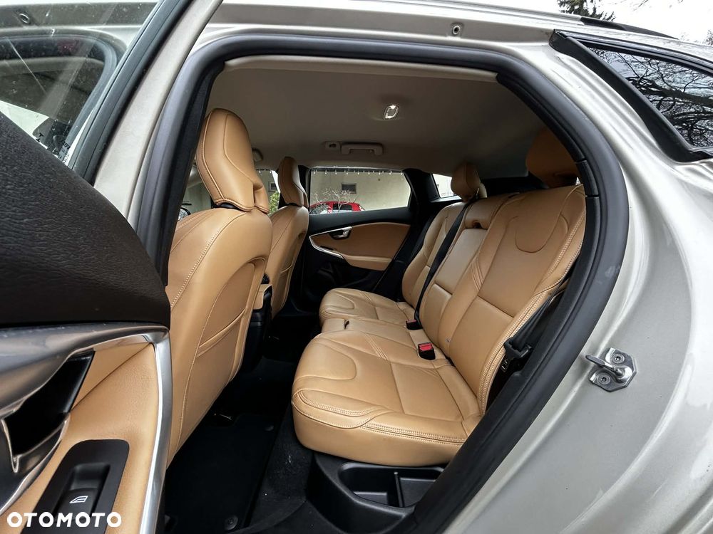 Volvo V40 Cross Country D2 Geartronic Summum - 12