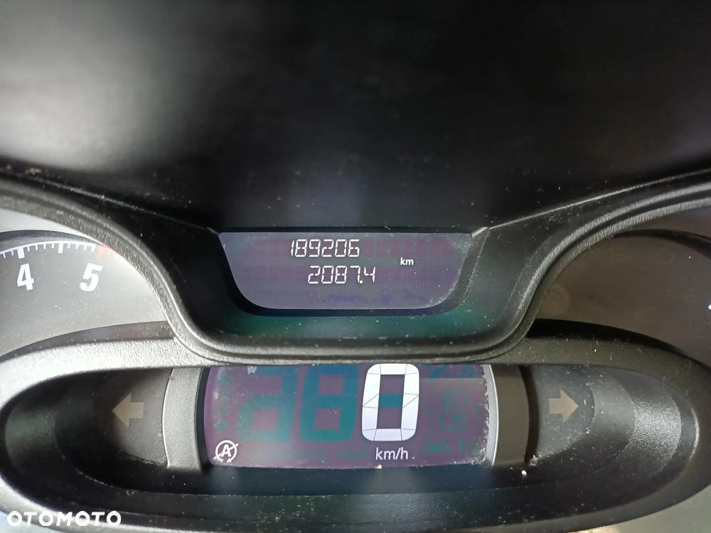 Opel Vivaro Chłodnia 125KM 2 zasilania chłodni - 18