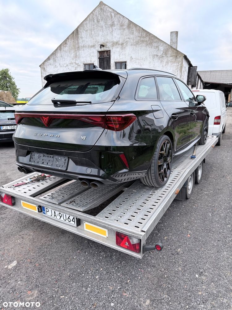 Cupra Leon Sportstourer 2.0 TSI 4Drive DSG VZ Extreme - 4