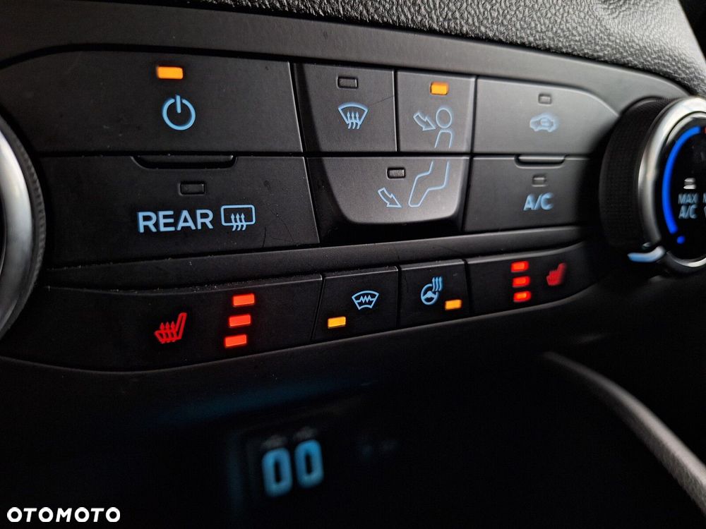 Ford Focus 1.5 EcoBlue SCR Connected - 25