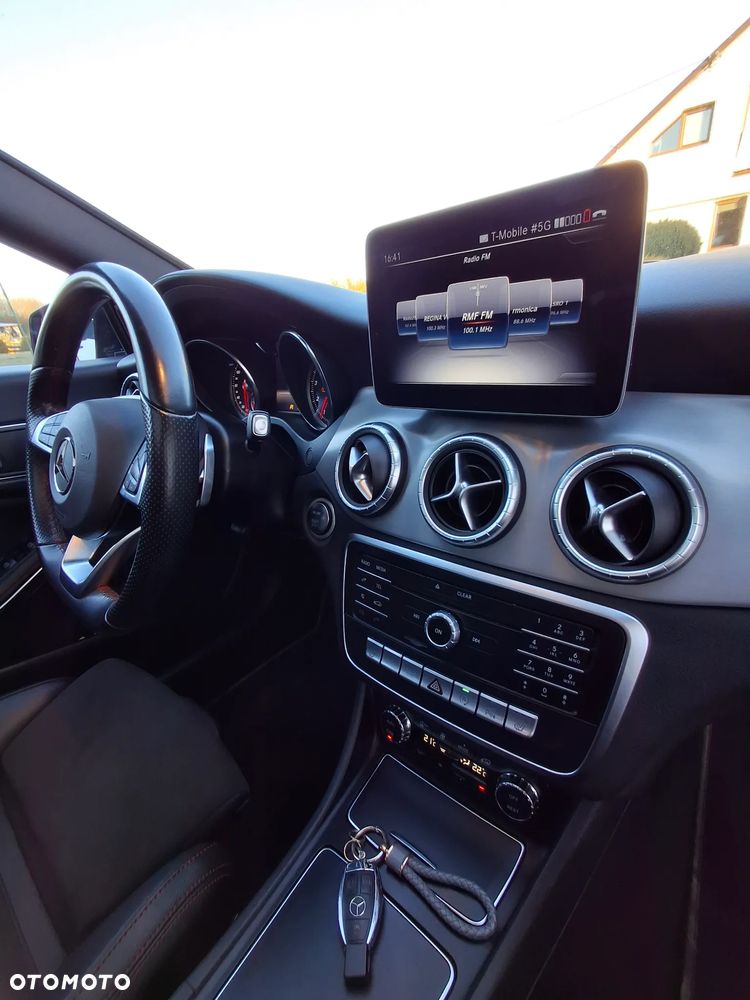 Mercedes-Benz CLA 200 7G-DCT - 6