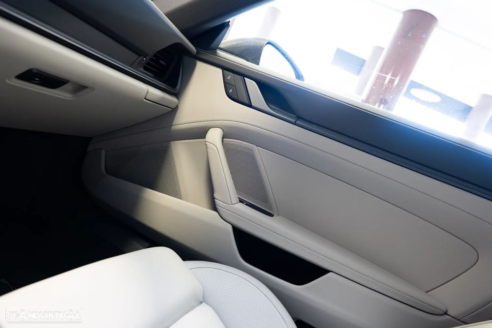 Porsche 911 (992) Carrera S PDK - 32