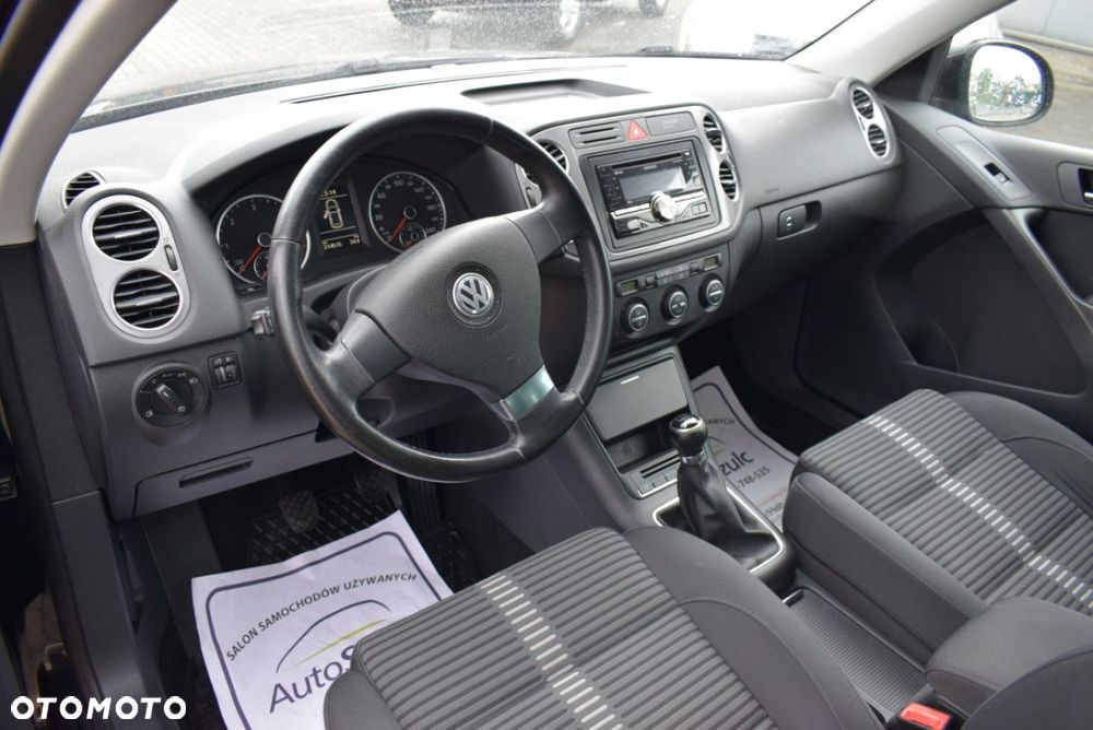 Volkswagen Tiguan - 16