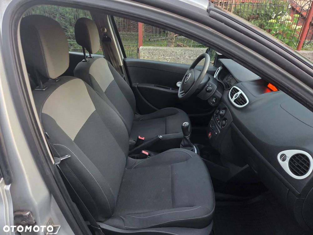 Renault Clio - 20