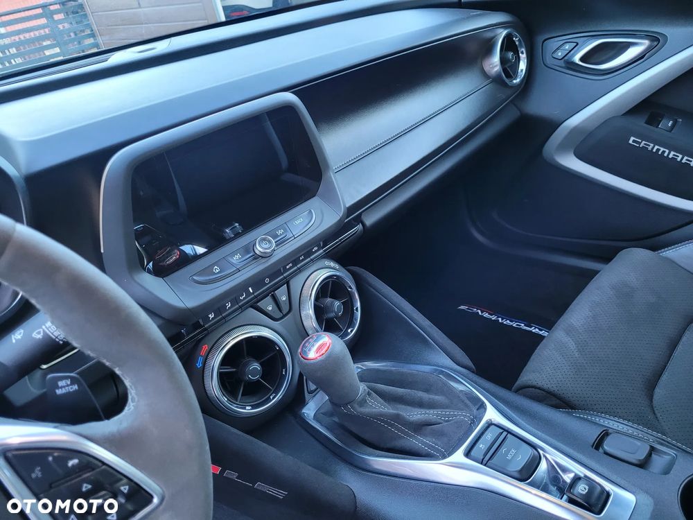 Chevrolet Camaro - 12