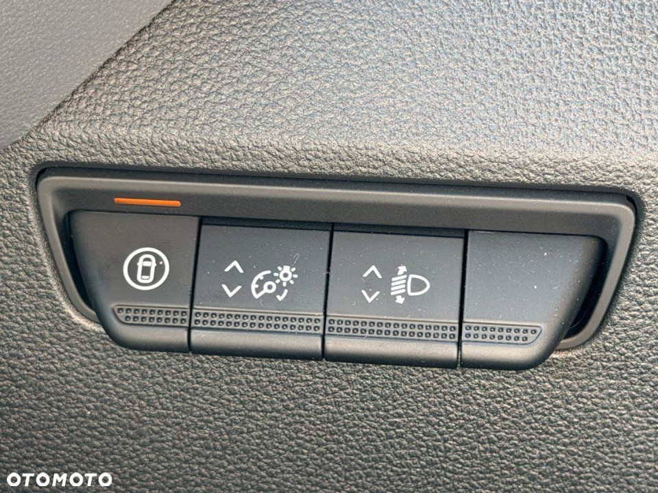 Nissan Interstar - 24