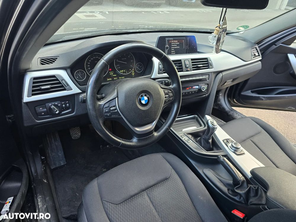 BMW Seria 3 318d - 4