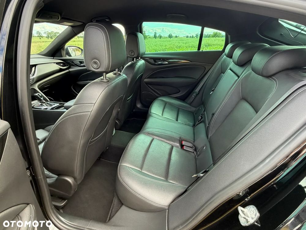 Opel Insignia CT 1.5 T Exclusive S&S - 17