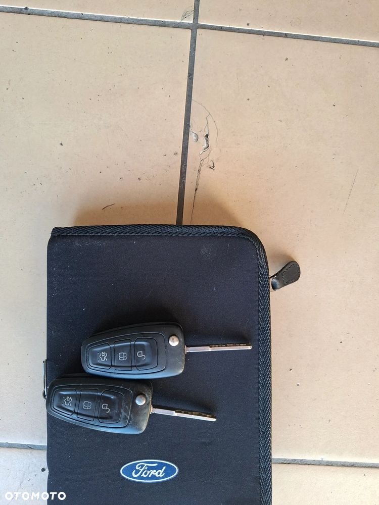 Ford Focus 1.6 TDCi DPF Start-Stopp-System SYNC Edition - 15