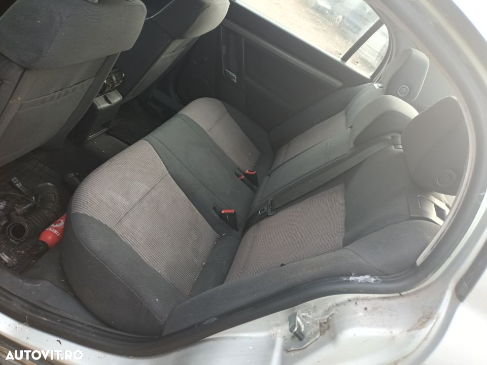 Dezmembrari  Opel VECTRA C  2002  > 2009 2.0 DTi Motorina - 4