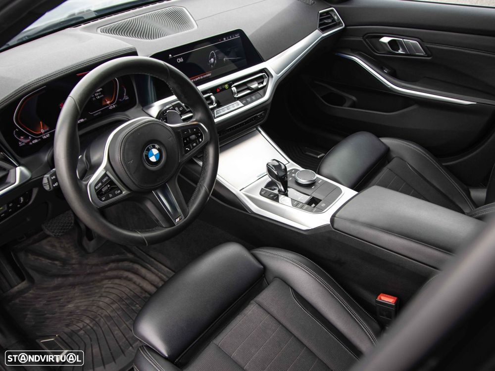 BMW 320 d Auto - 23