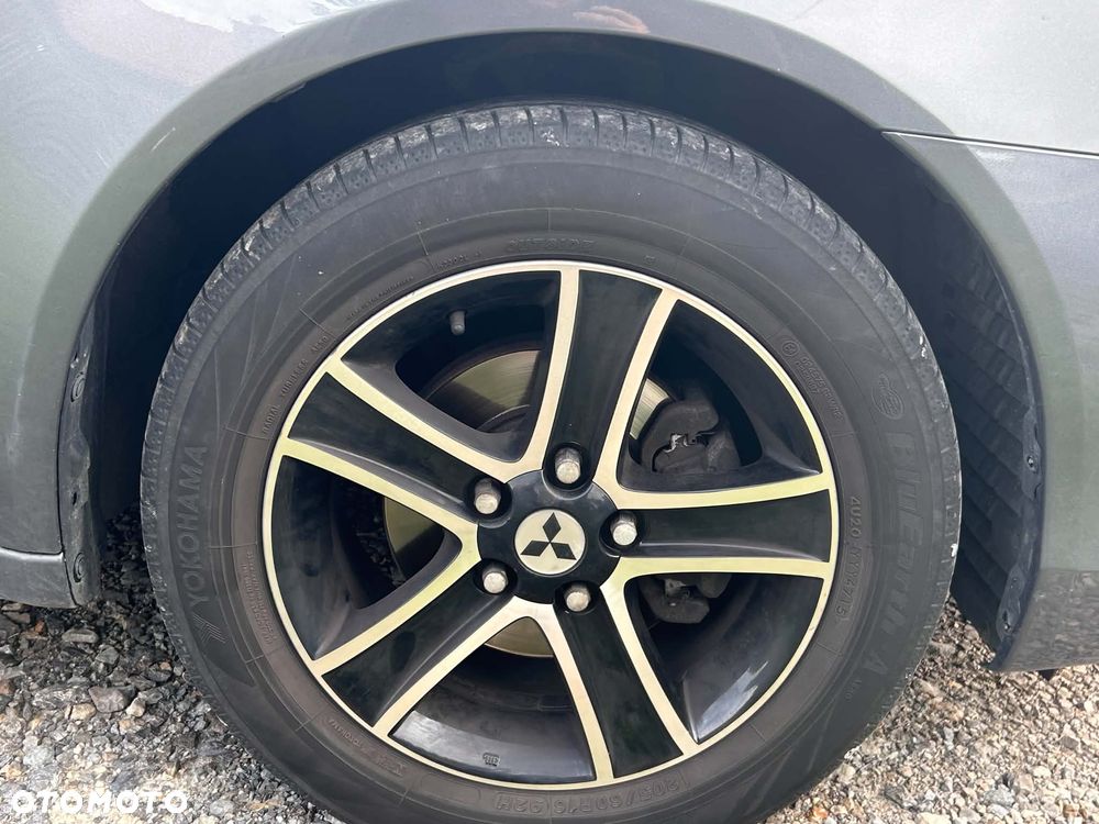 Mitsubishi Lancer 1.6 Inform - 10