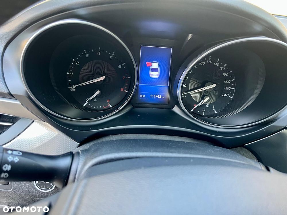 Toyota Avensis 2.0 Prestige MS - 12