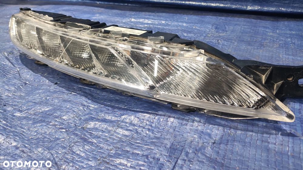 LAMPA JAZDY DZIENNEJ HALOGEN LED DRL PRAWY PRZÓD ŁADNY UCHWYTY CAŁE ORYGINAŁ 9822653680 CITROEN C4 PICASSO II - 2