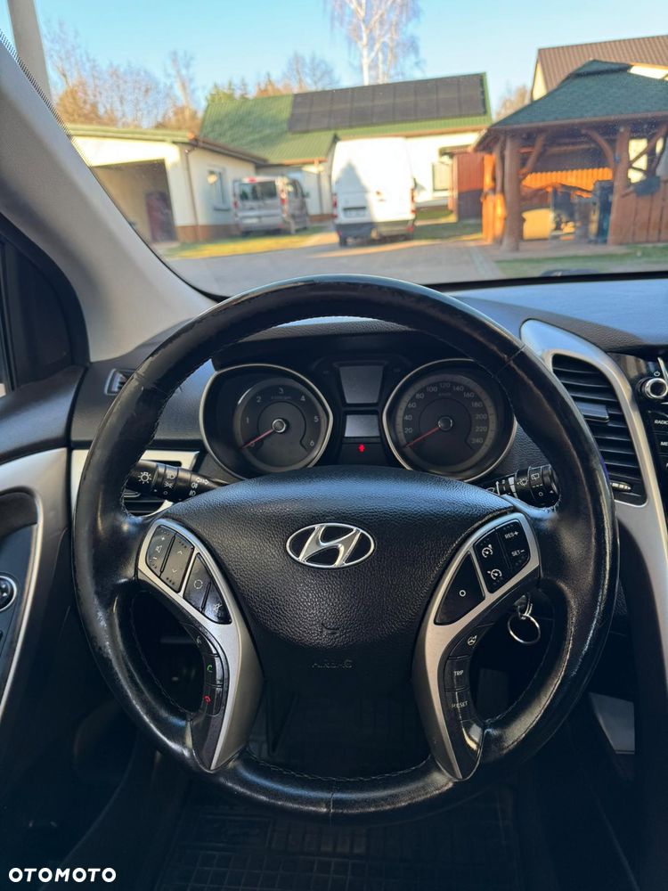 Hyundai i30 1.6 CRDI Intro Edition - 4