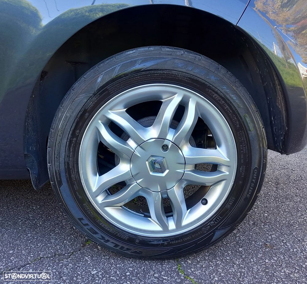Renault Clio - 20