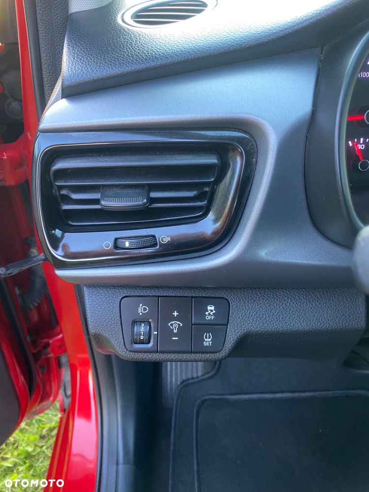 Kia Rio - 17