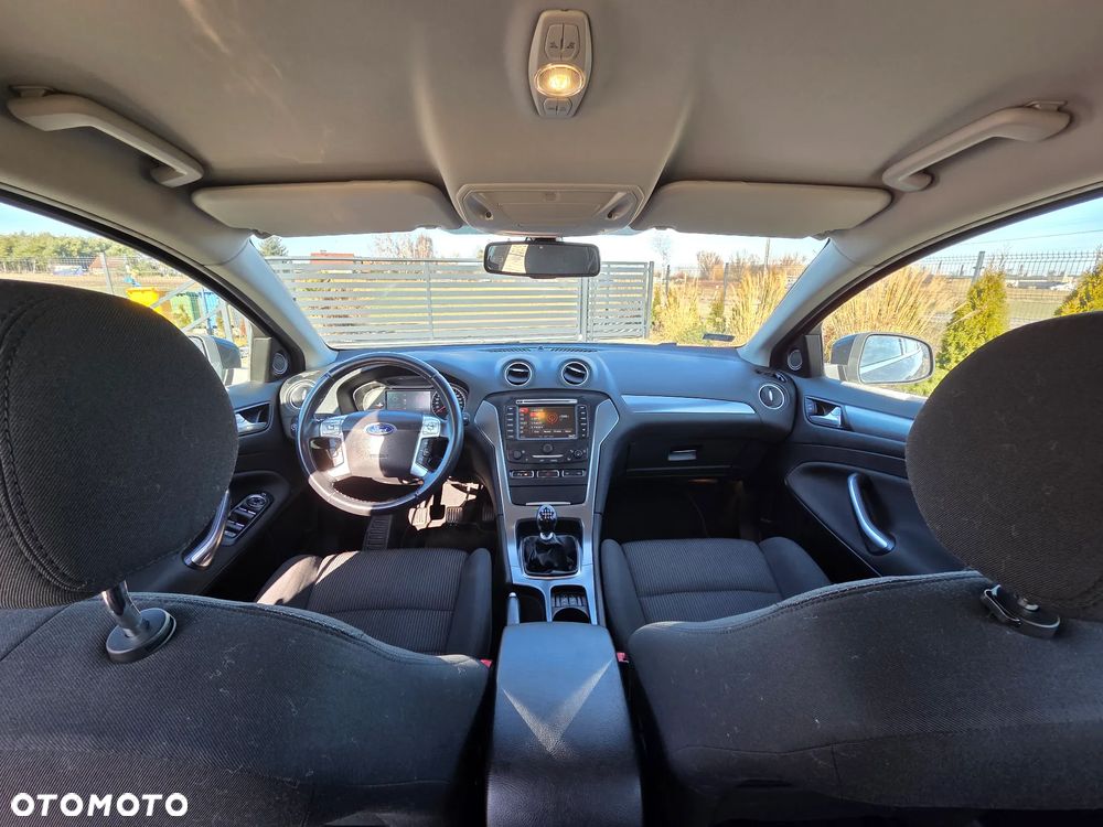Ford Mondeo 2.0 TDCi Titanium - 10
