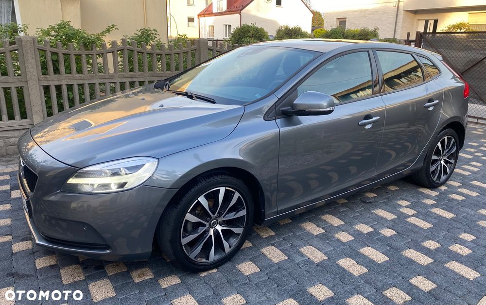 Volvo V40 D2 Momentum - 3