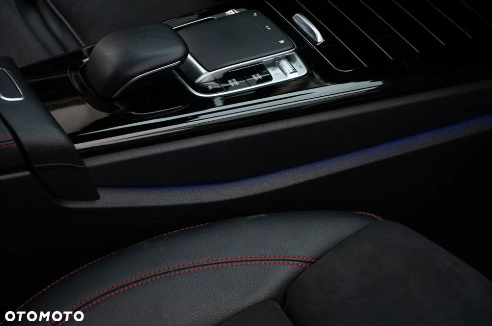 Mercedes-Benz Klasa A 180 d AMG Line 7G-DCT - 38