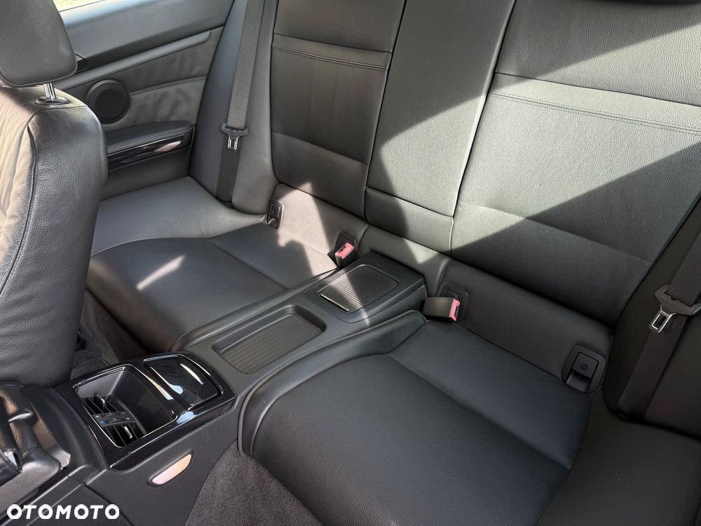 BMW Seria 3 320d DPF - 13