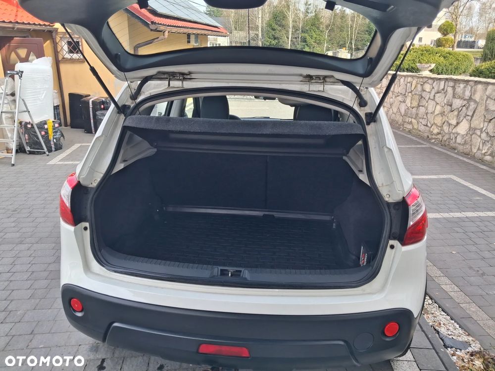 Nissan Qashqai - 16