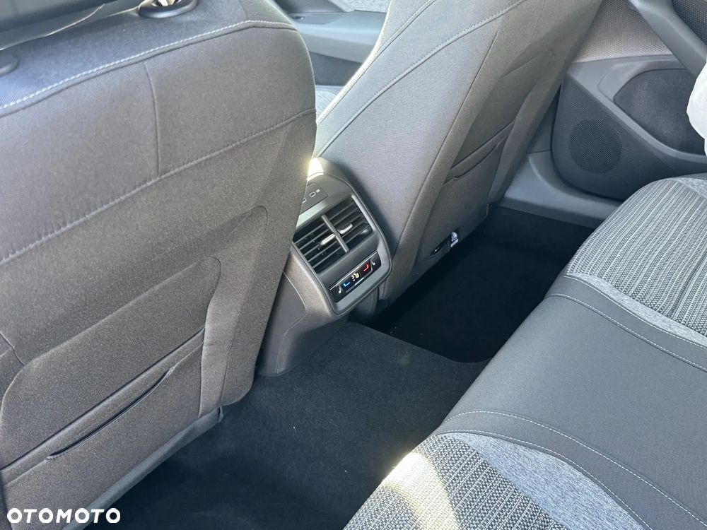 Skoda Superb 2.0 TDI SCR 4x4 Drive DSG - 24