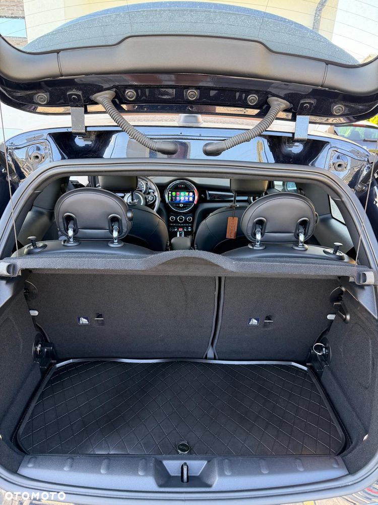 MINI Cooper S Sidewalk Trim - 27