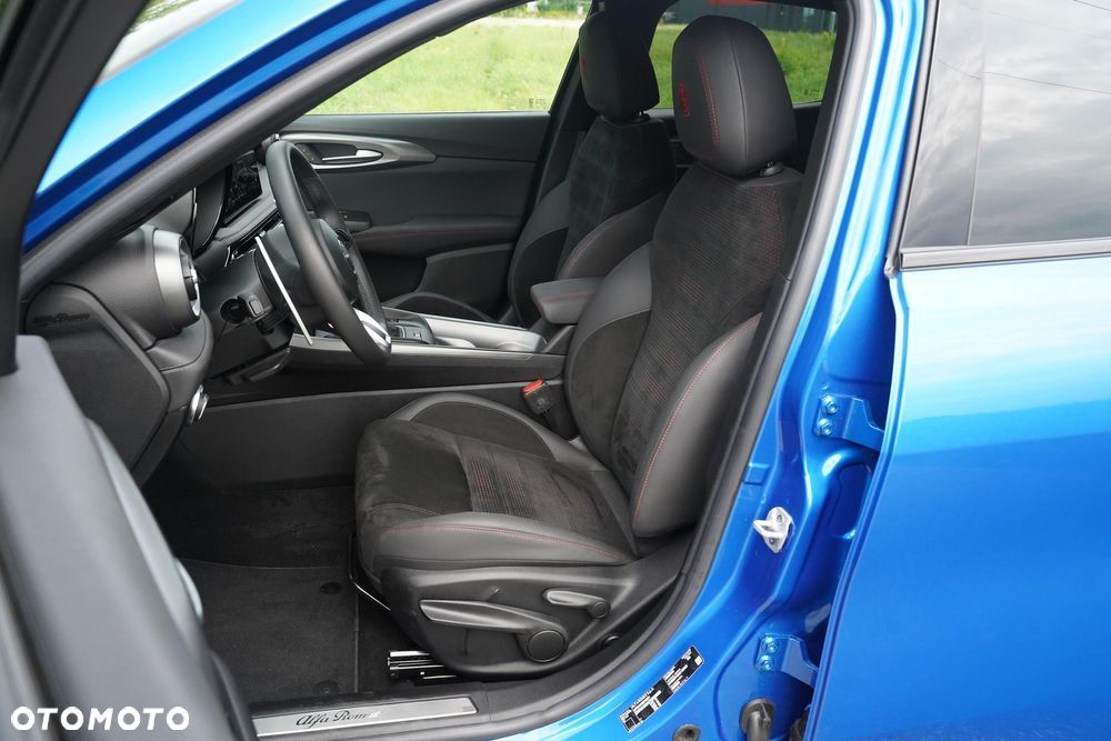 Alfa Romeo Tonale 1.5 T4 GSE mHEV Veloce DCT - 11