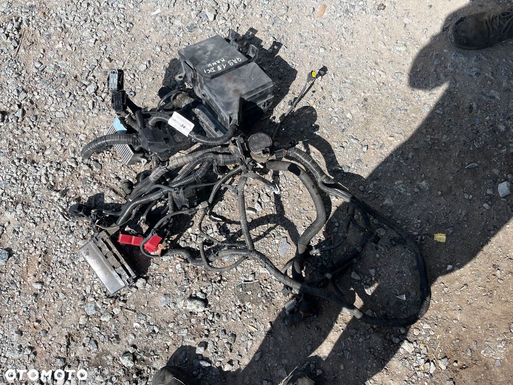 Obudowa skrzynka bezpieczników kompletna Nissan Qashqai J10 - 1