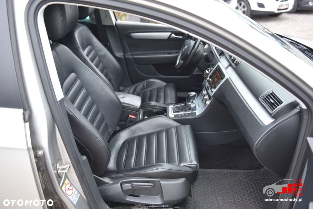 Volkswagen Passat Alltrack - 16
