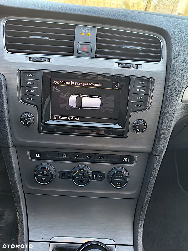 Volkswagen Golf 1.4 TSI BMT Comfortline - 33