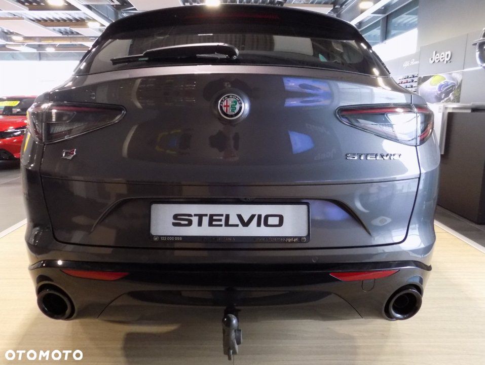 Alfa Romeo Stelvio - 5