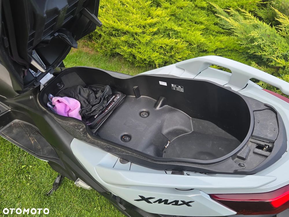 Yamaha X-max - 12
