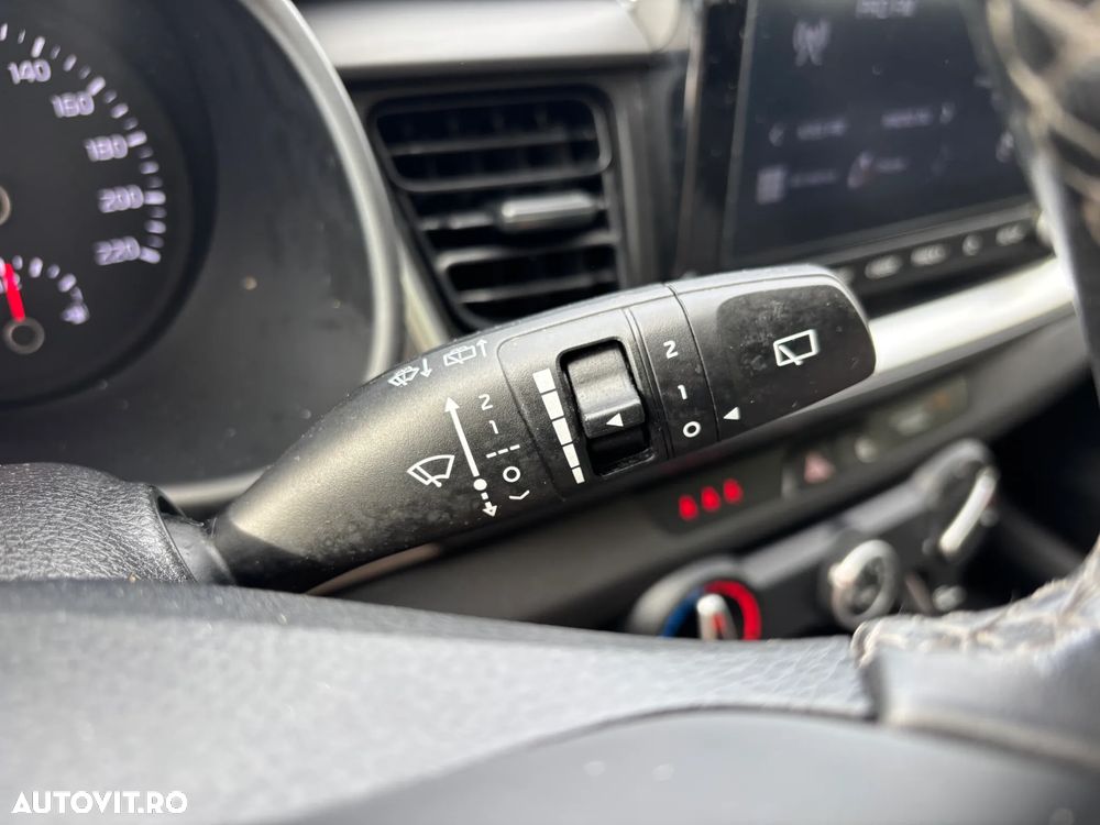 Kia Stonic 1.2 MPI 5MT Trend - 21