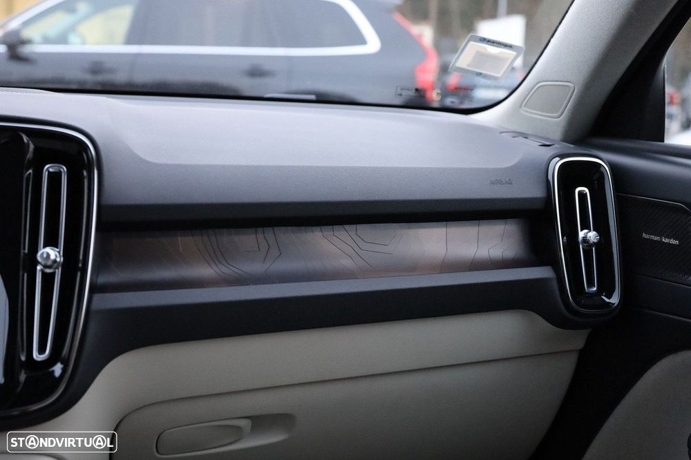 Volvo XC 40 1.5 T5 PHEV Plus Dark - 18