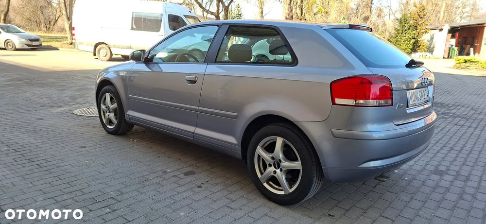 Audi A3 3-drzwiowe 1.6 Ambiente - 4