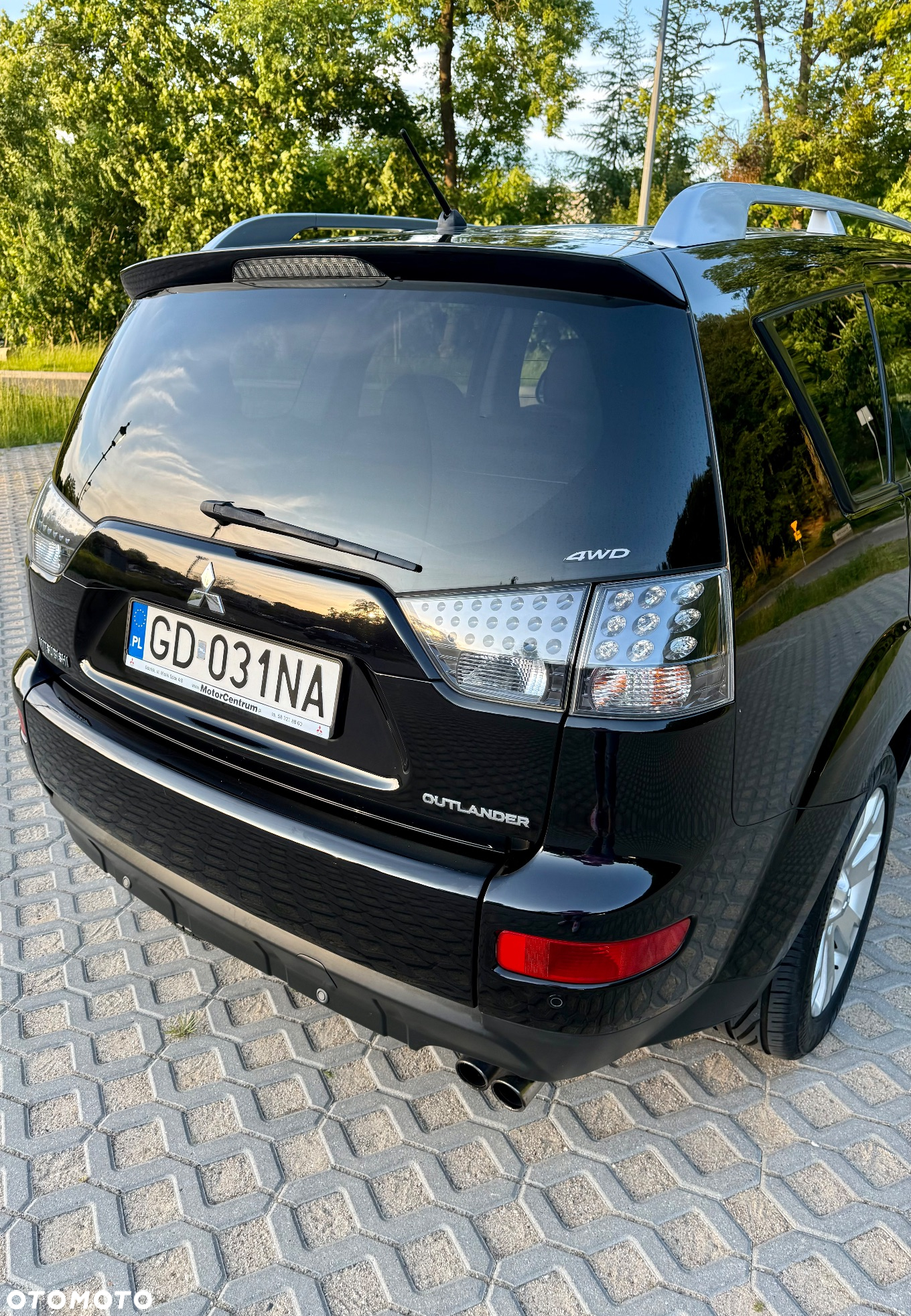 Mitsubishi Outlander - 6