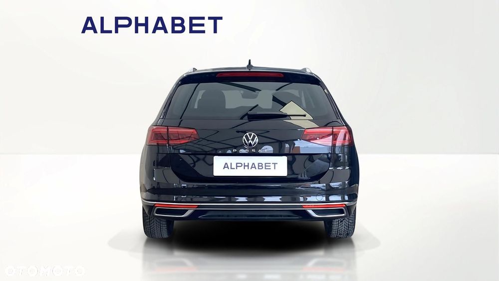 Volkswagen Passat - 4