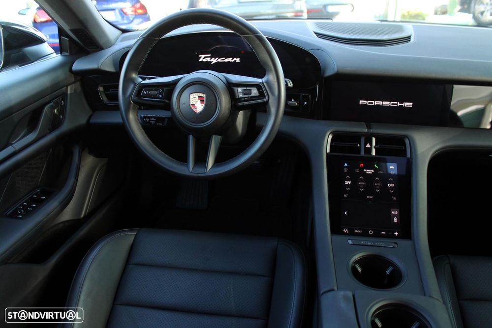 Porsche Taycan Cross Turismo - 45