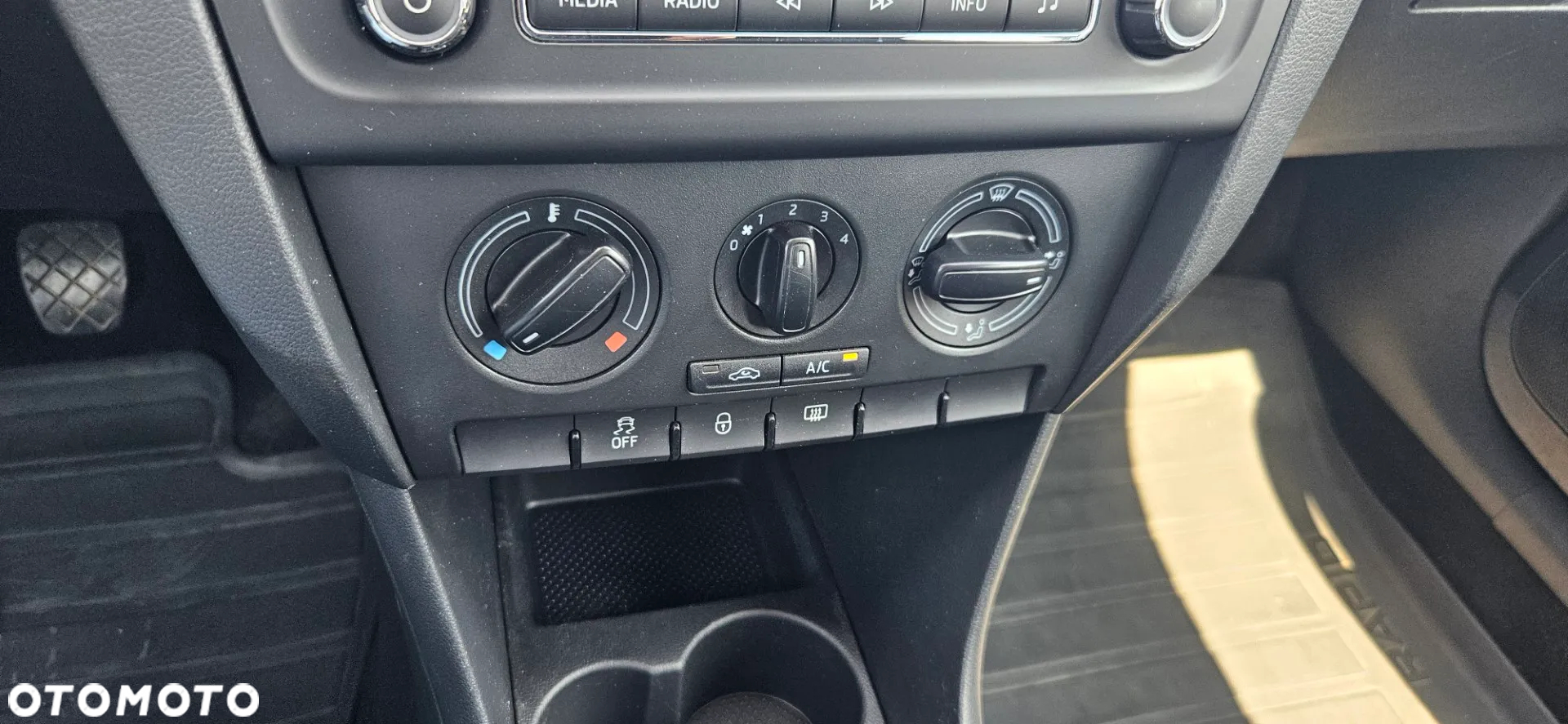 Skoda RAPID - 31