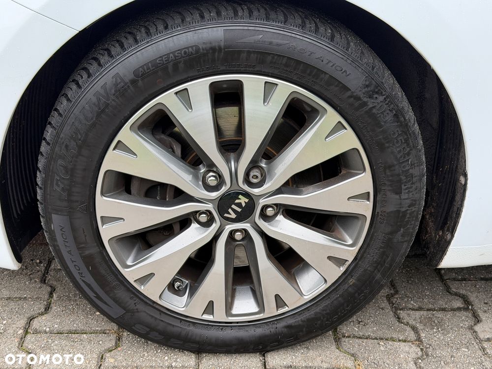 Kia Ceed 1.6 GDI ISG Dream-Team Edition - 15