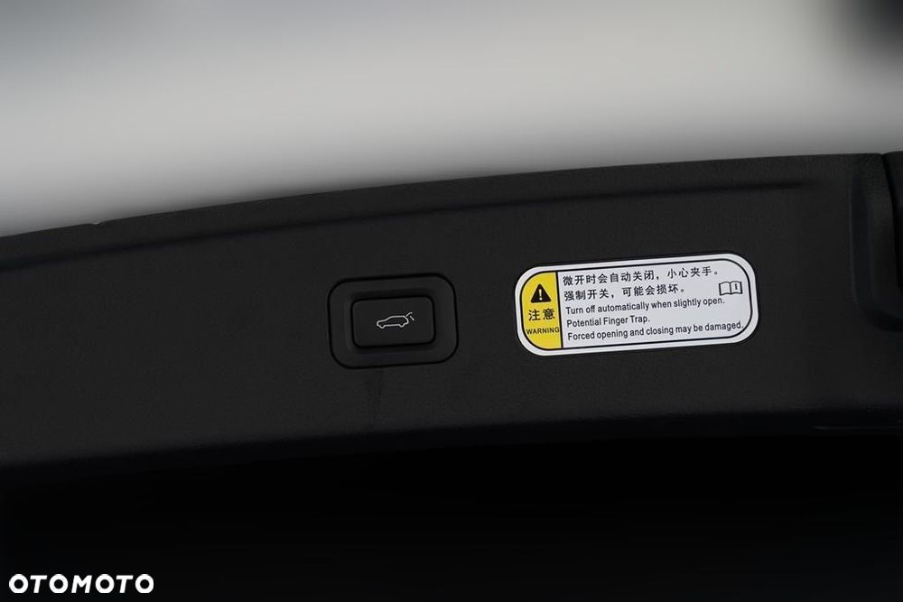 Bestune B70 2.0T Elegance - 10