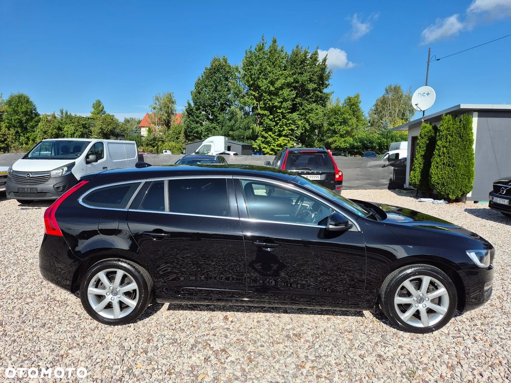 Volvo V60 D3 Momentum - 11