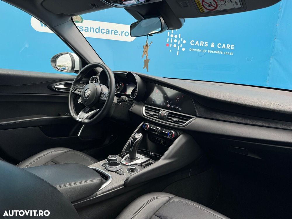 Alfa Romeo Giulia - 10