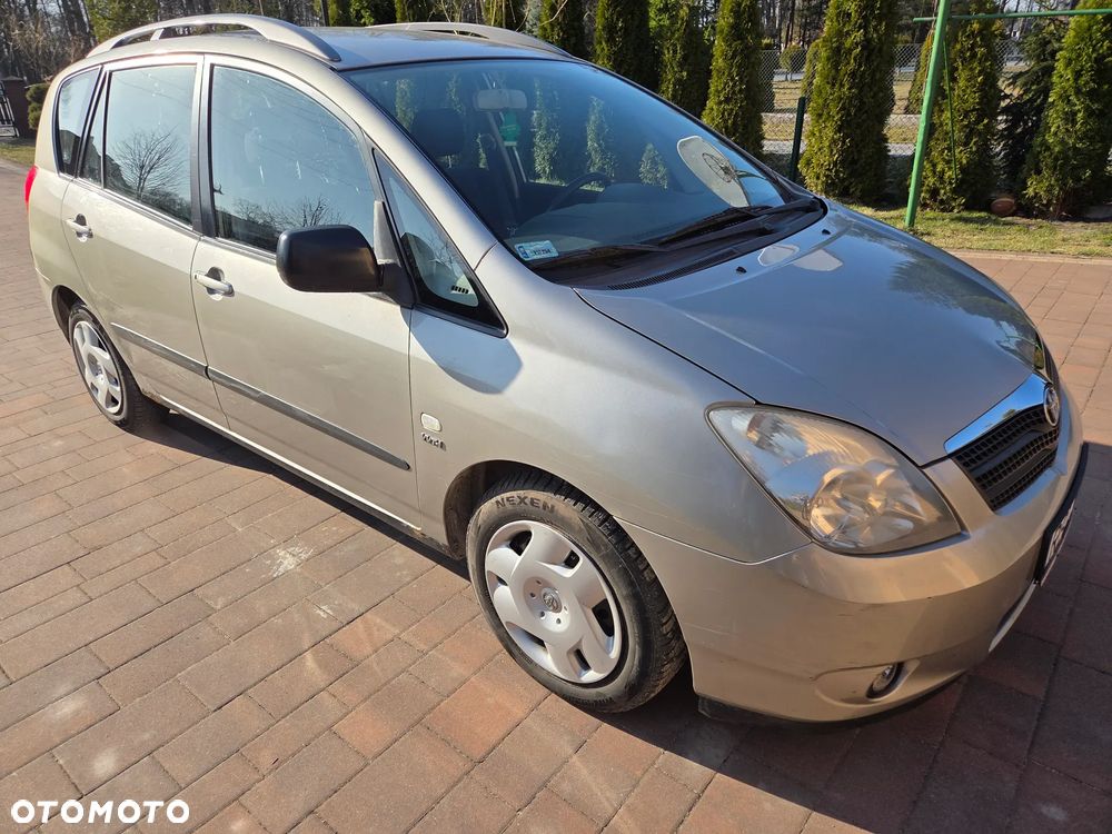 Toyota Corolla Verso 1.6 Terra - 1