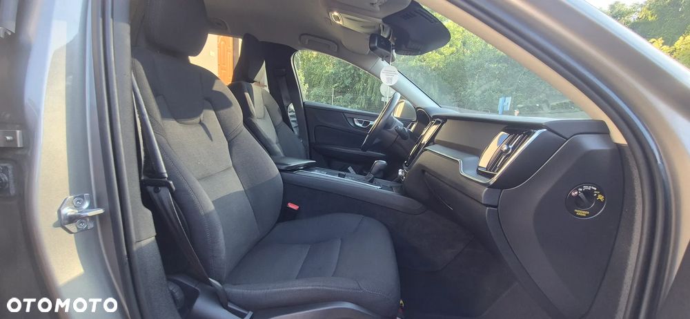 Volvo V60 D3 Momentum - 16