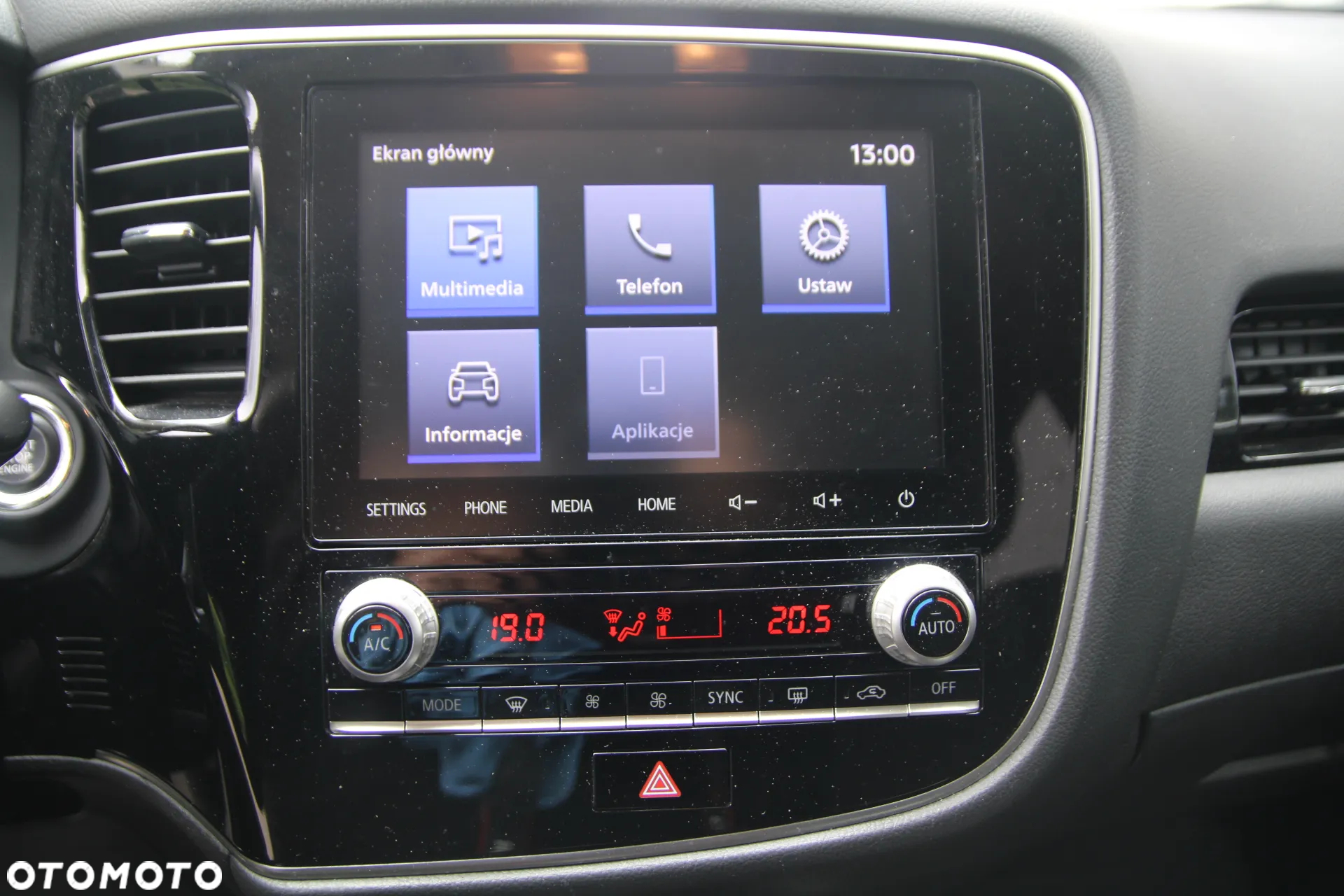 Mitsubishi Outlander 2.0 Intense + 4WD CVT - 26